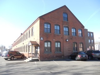 Plus de détails pour 168 Center St, Southington, CT - Bureau/Commerce de détail à louer