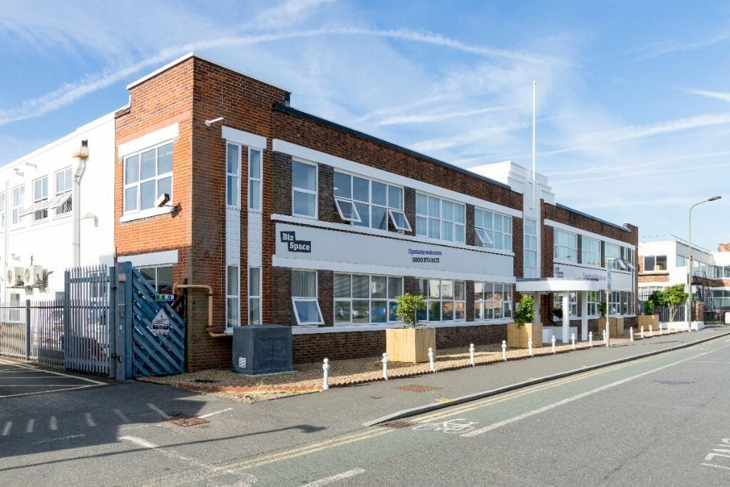 8 Lombard Rd, London for lease Primary Photo- Image 1 of 7