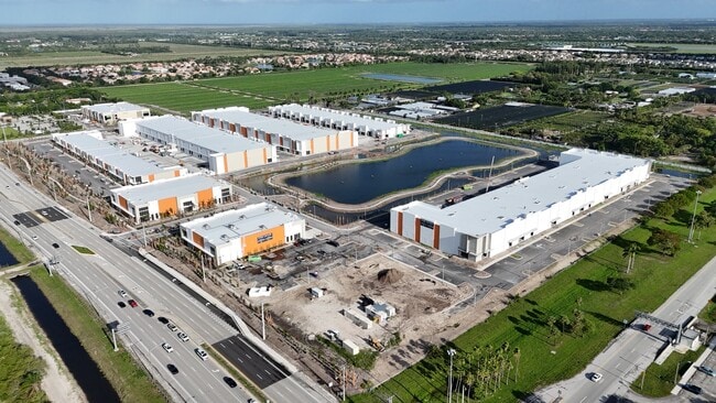 Plus de détails pour 8289 Boynton Beach Blvd, Boynton Beach, FL - Industriel à louer
