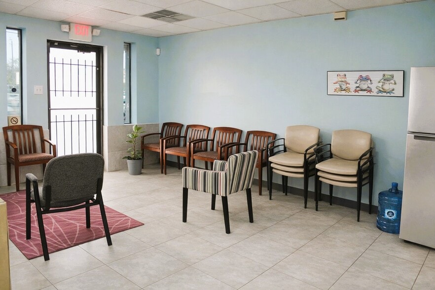 9324 Homestead Rd, Houston, TX for lease - Building Photo - Image 2 of 4