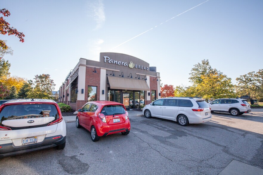 5340 Jackson Rd, Ann Arbor, MI à vendre - Photo du bâtiment - Image 3 de 27