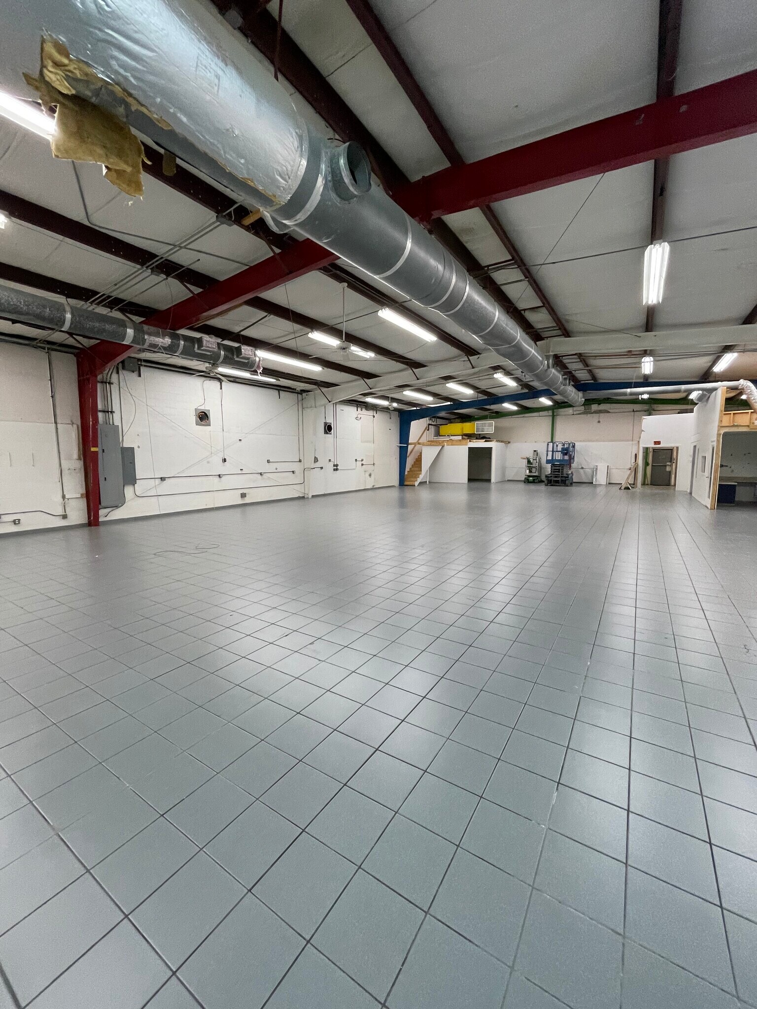 345 East Dr, Melbourne, FL à vendre Photo intérieure- Image 1 de 1