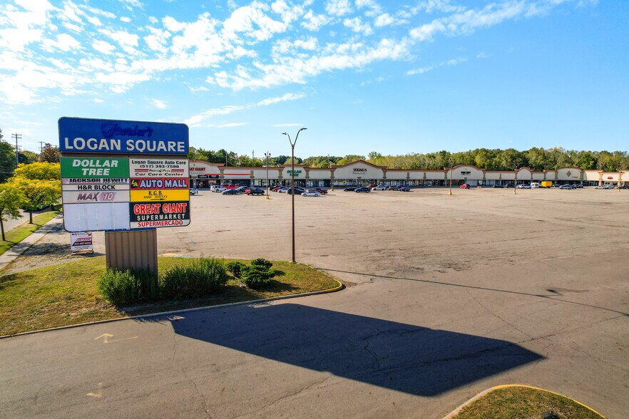 3222 S Martin Luther King Jr Blvd, Lansing, MI à louer - Photo principale - Image 1 de 18