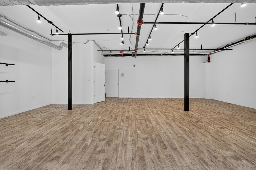2119 N Front St, Philadelphia, PA à louer - Photo du bâtiment - Image 2 de 17
