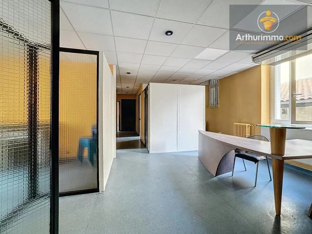 7 Rue Stalingrad, Bourgoin-Jallieu for lease Primary Photo- Image 1 of 15