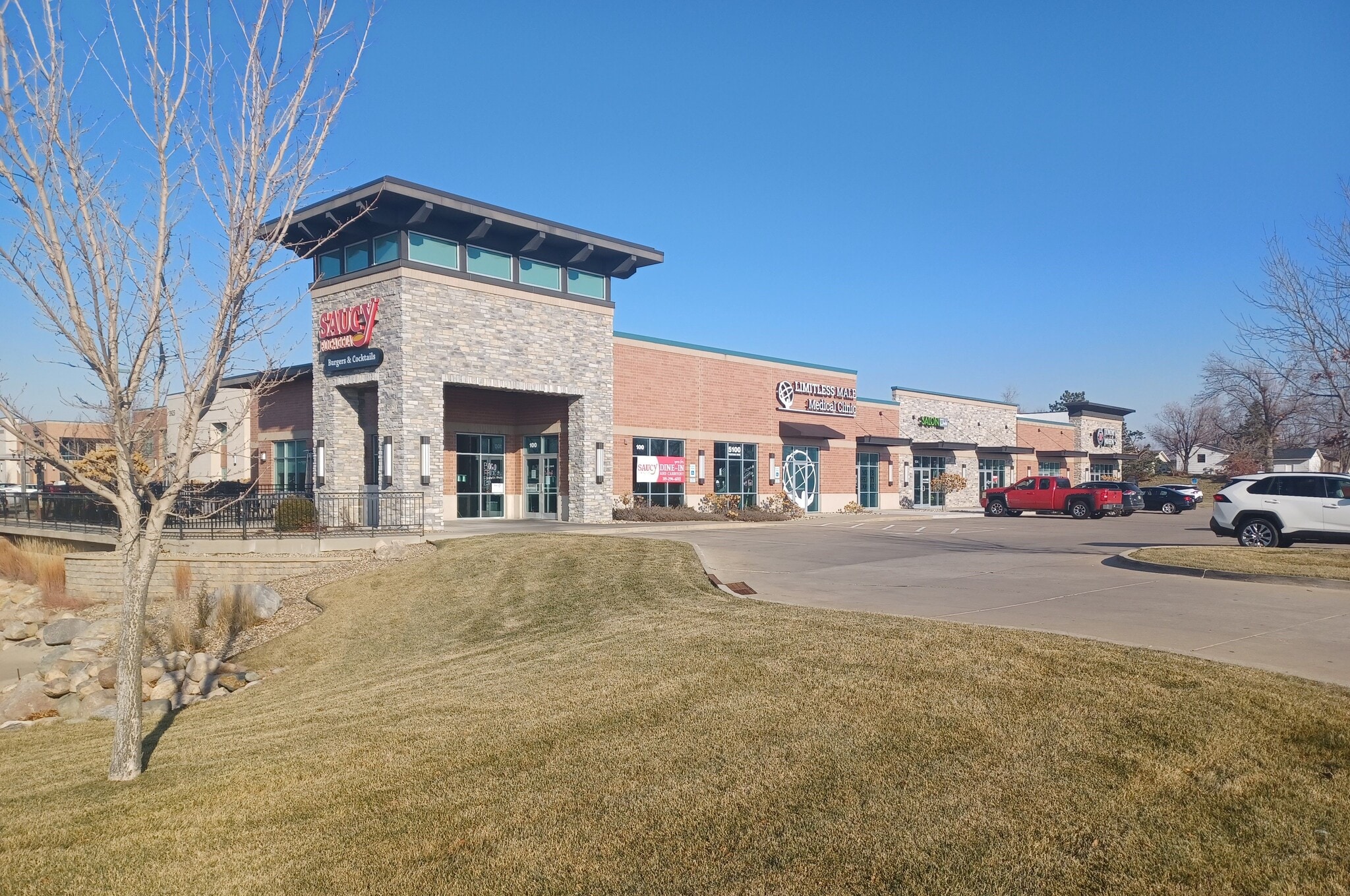 5100 Fountains Dr NE, Cedar Rapids, IA for lease Building Photo- Image 1 of 12