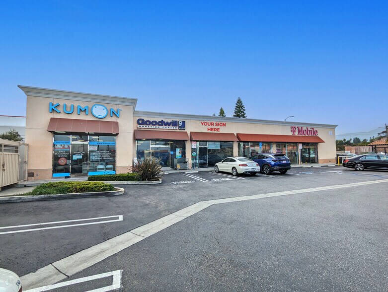 8986-8998 Huntington Dr, San Gabriel, CA à louer - Photo du bâtiment - Image 2 de 5