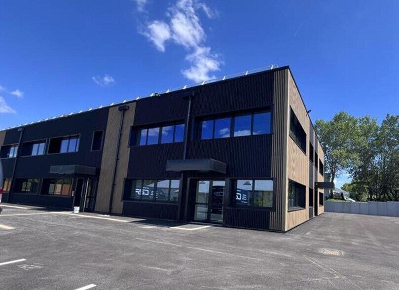 18 Chemin Des Maurapans, Châtillon-le-Duc for lease - Building Photo - Image 2 of 7