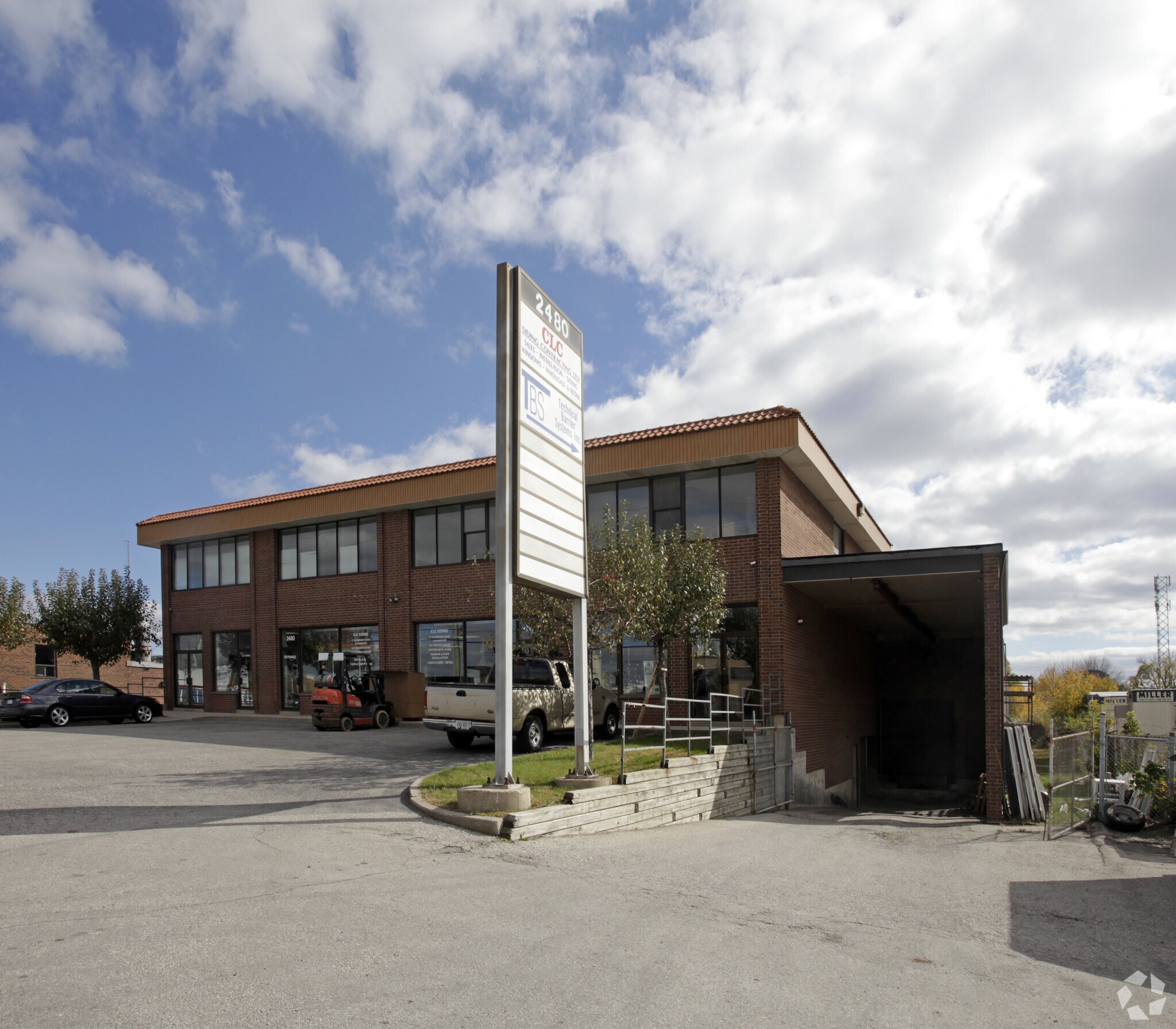 2480 Royal Windsor Dr, Mississauga, ON for sale Primary Photo- Image 1 of 1