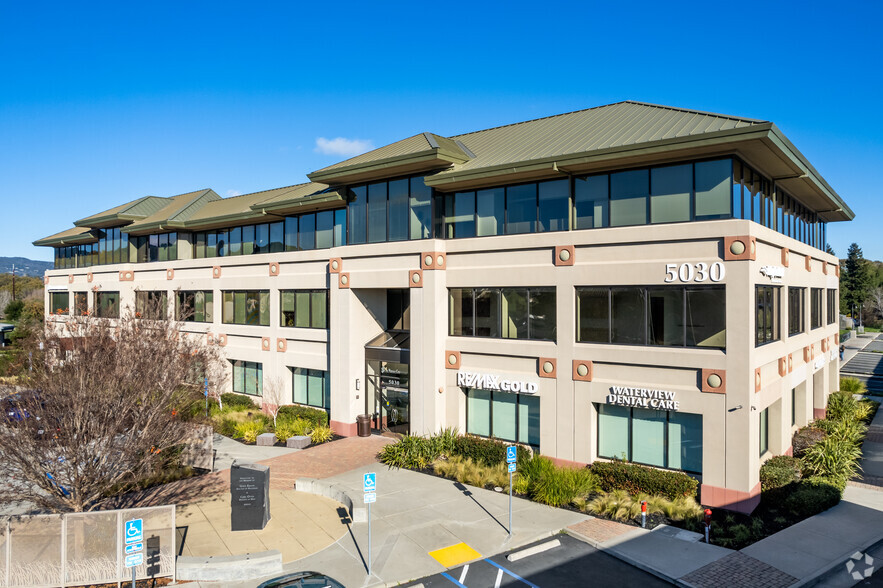 5030 Business Center Dr, Fairfield, CA à vendre - Photo du bâtiment - Image 1 de 1