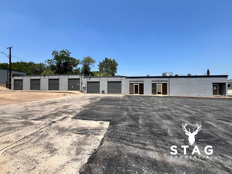 1200 Fort Worth Dr, Denton, TX à louer - Photo du bâtiment - Image 2 de 9