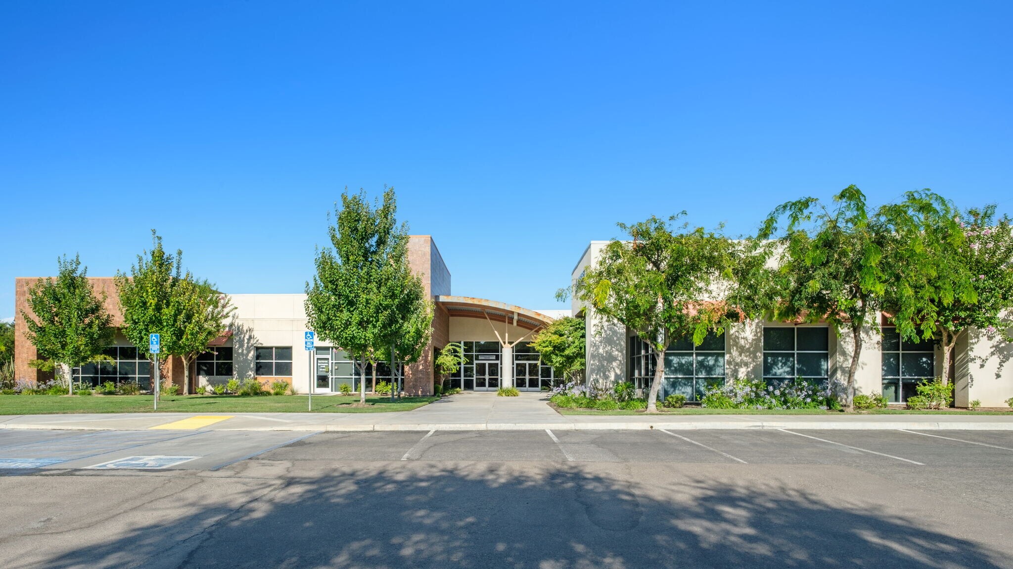 1843 E Fir Ave, Fresno, CA for lease Building Photo- Image 1 of 14