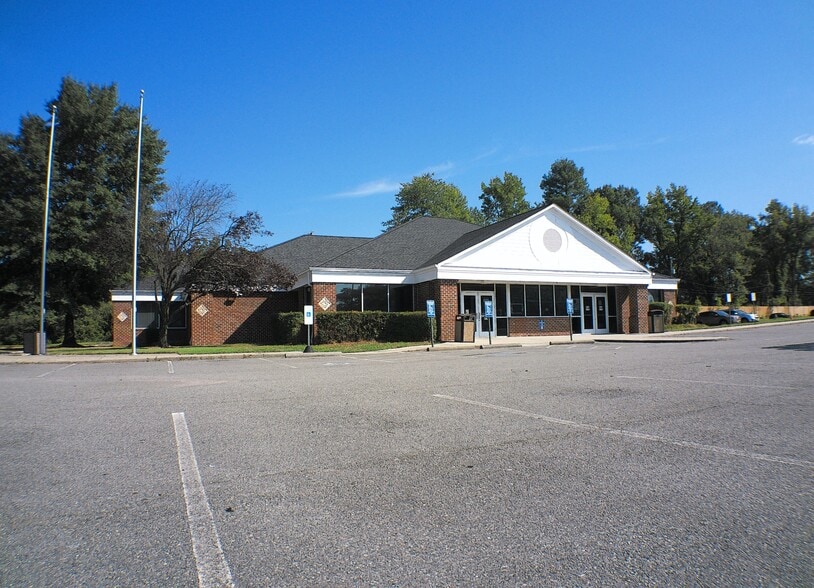 9015 Brook Rd, Glen Allen, VA for lease - Primary Photo - Image 1 of 9