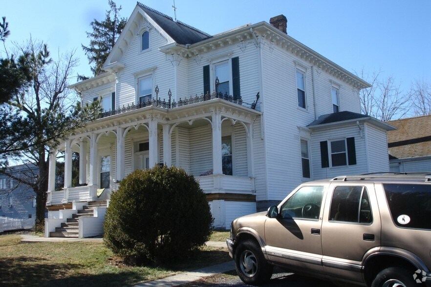 415 N Liberty St, Harrisonburg, VA à vendre - Photo du bâtiment - Image 3 de 7