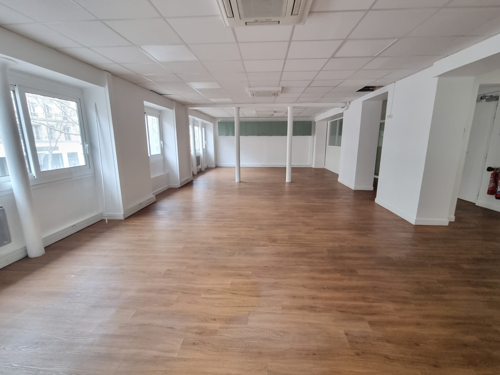 6 Boulevard De Sébastopol, Paris for lease Interior Photo- Image 1 of 8