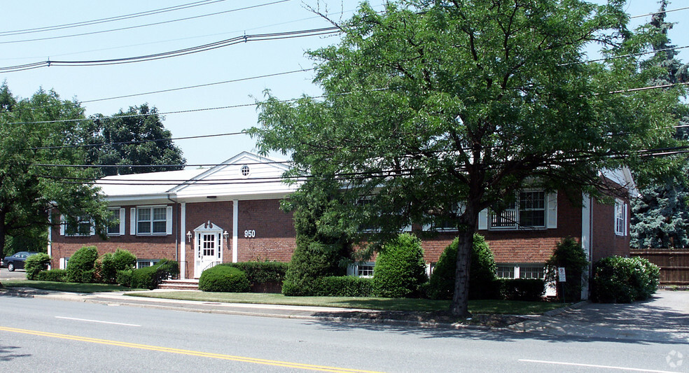 950 Clifton Ave, Clifton, NJ for sale - Building Photo - Image 1 of 1