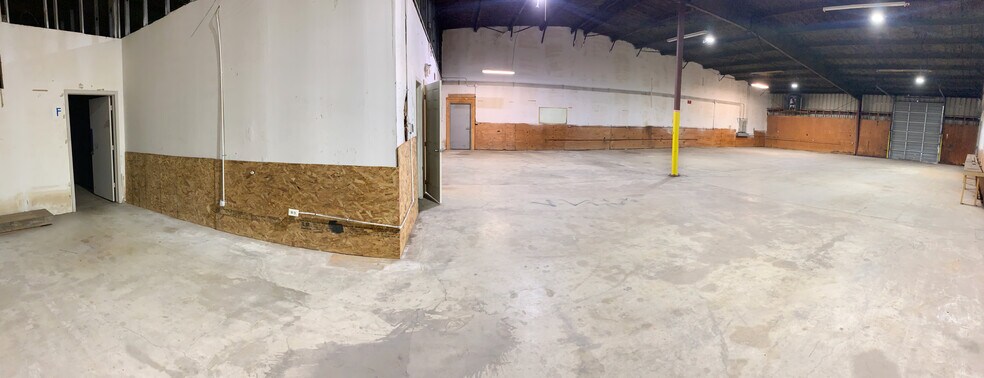 8910 Lawndale St, Houston, TX à louer - Photo du bâtiment - Image 3 de 4