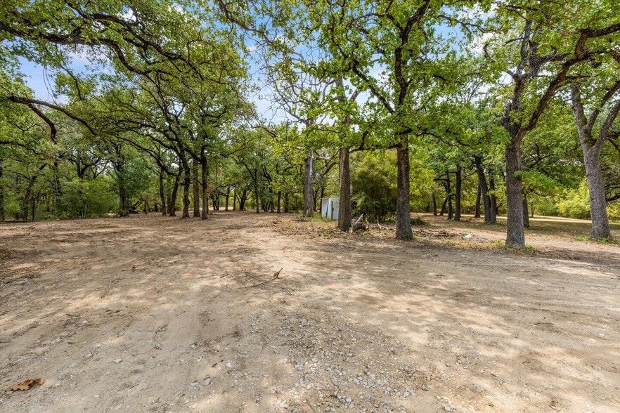 9251 Jacksboro Hwy, Fort Worth, TX à vendre - Photo du bâtiment - Image 3 de 6