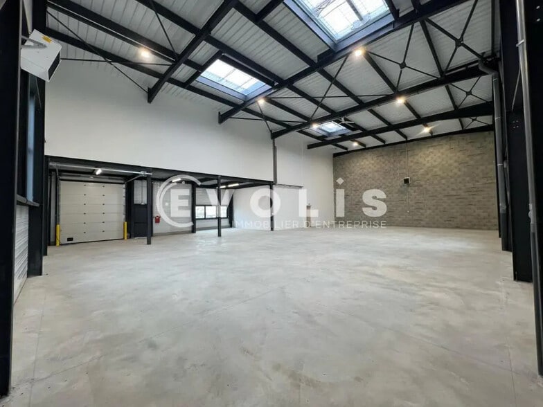 Flex in Colombier-Saugnieu for lease - Interior Photo - Image 2 of 10