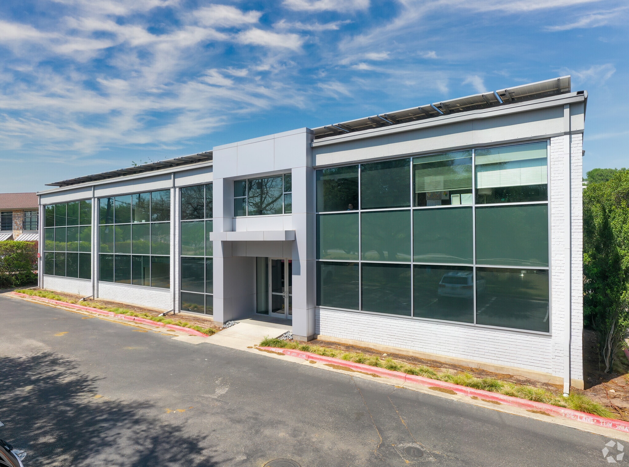 2714 Bee Caves Rd, Rollingwood, TX for lease Primary Photo- Image 1 of 7