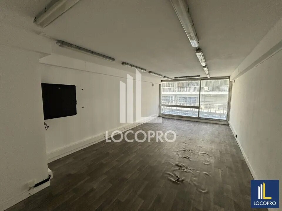 Office in Nice for lease Interior Photo- Image 1 of 9