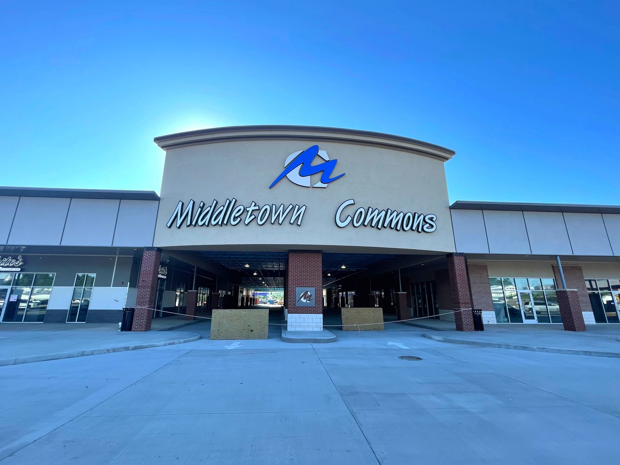 2600 Middletown Commons, White Hall, WV à louer Photo principale- Image 1 de 83