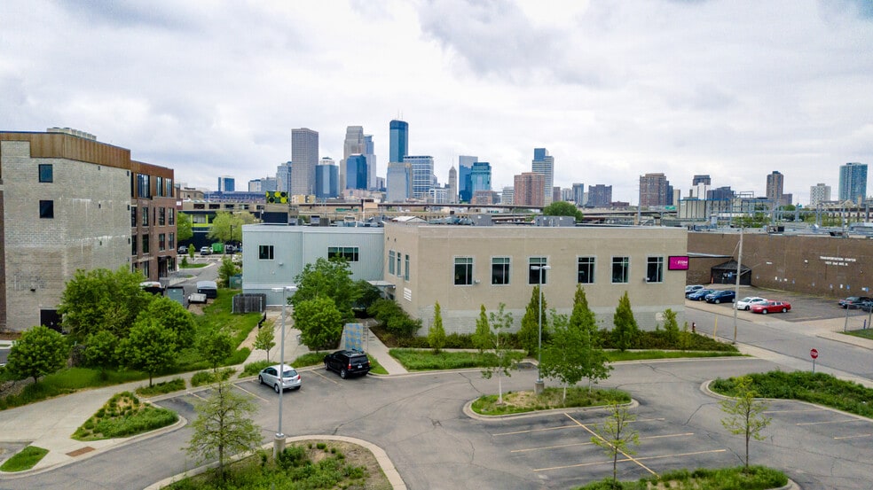 1010 N 2nd Ave, Minneapolis, MN for sale - Building Photo - Image 1 of 11