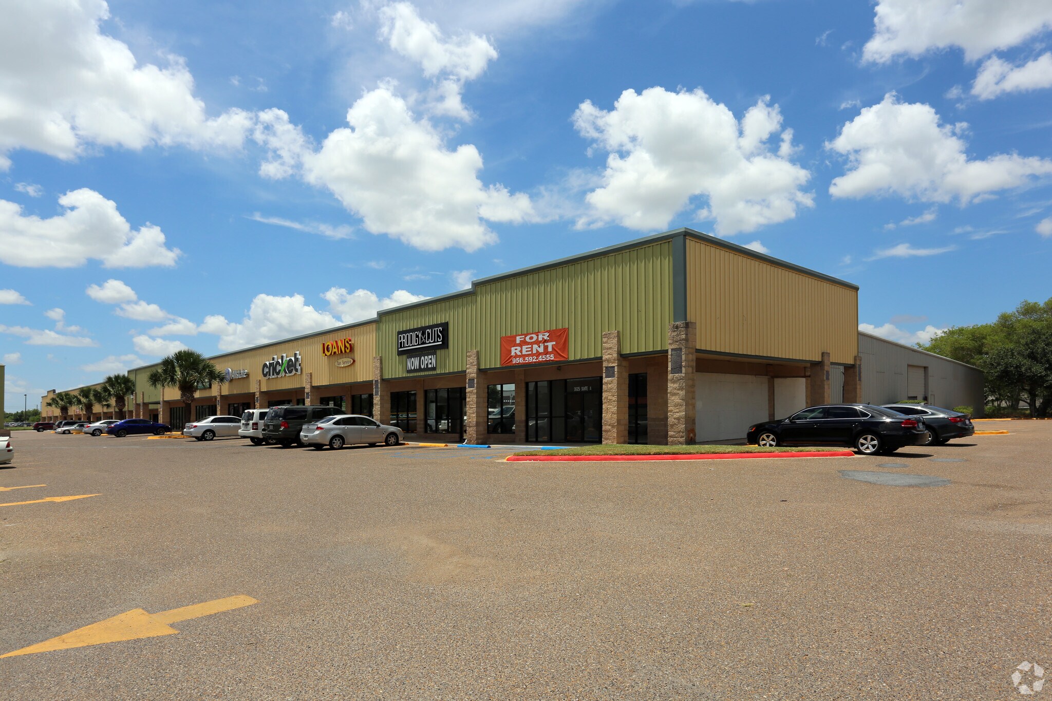 3525 International Blvd, Brownsville, TX for lease Primary Photo- Image 1 of 11