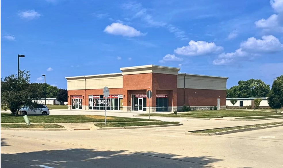 10990 Allisonville Rd, Fishers, IN for lease - Building Photo - Image 2 of 8