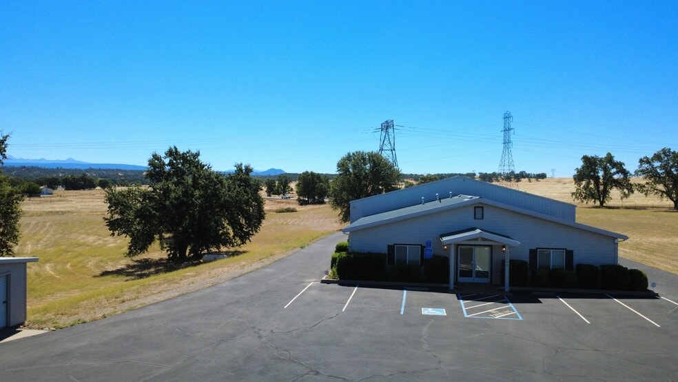 24400 Old 44 Dr, Millville, CA à vendre - Photo du bâtiment - Image 3 de 24