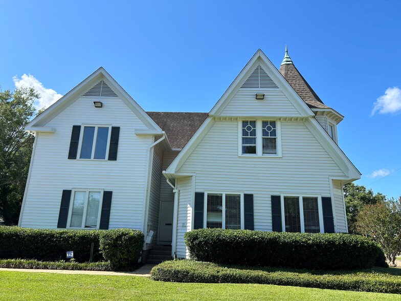 1835 Old Shell Rd, Mobile, AL for sale - Building Photo - Image 2 of 7