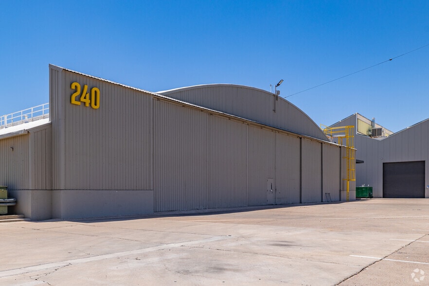 1300 S Litchfield Rd, Goodyear, AZ for lease - Primary Photo - Image 1 of 7