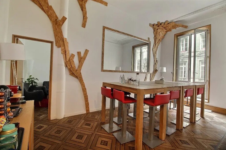 Bureau dans Paris à louer - Photo du bâtiment - Image 2 de 7