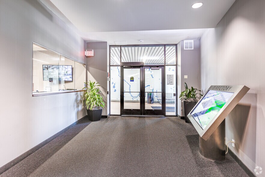 540 Fairview Ave, Saint Paul, MN à louer - Photo intérieure - Image 2 de 46