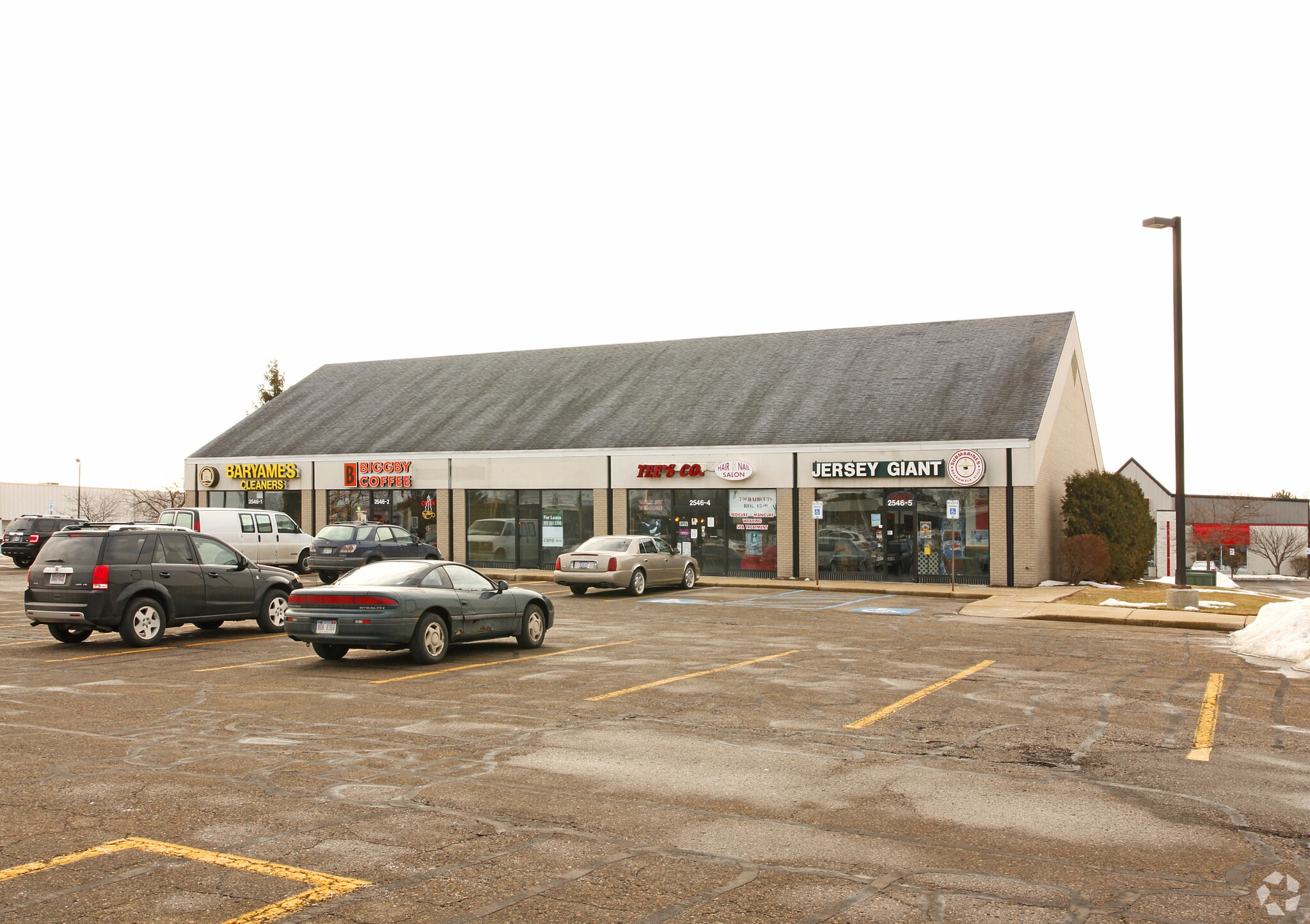 2546 E Jolly Rd, Lansing, MI for lease Primary Photo- Image 1 of 2