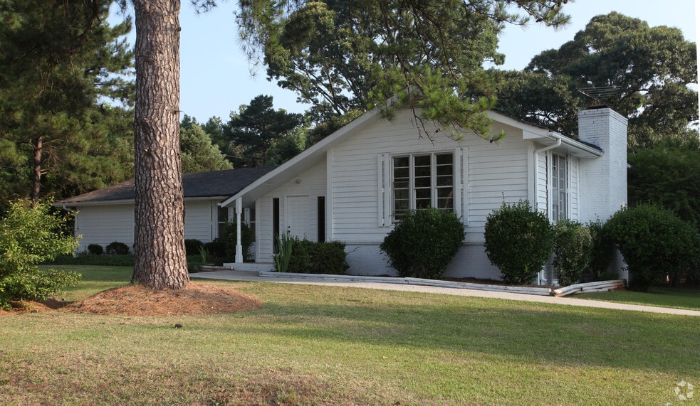 1367 SW Highway 138, Riverdale, GA for sale - Primary Photo - Image 1 of 49