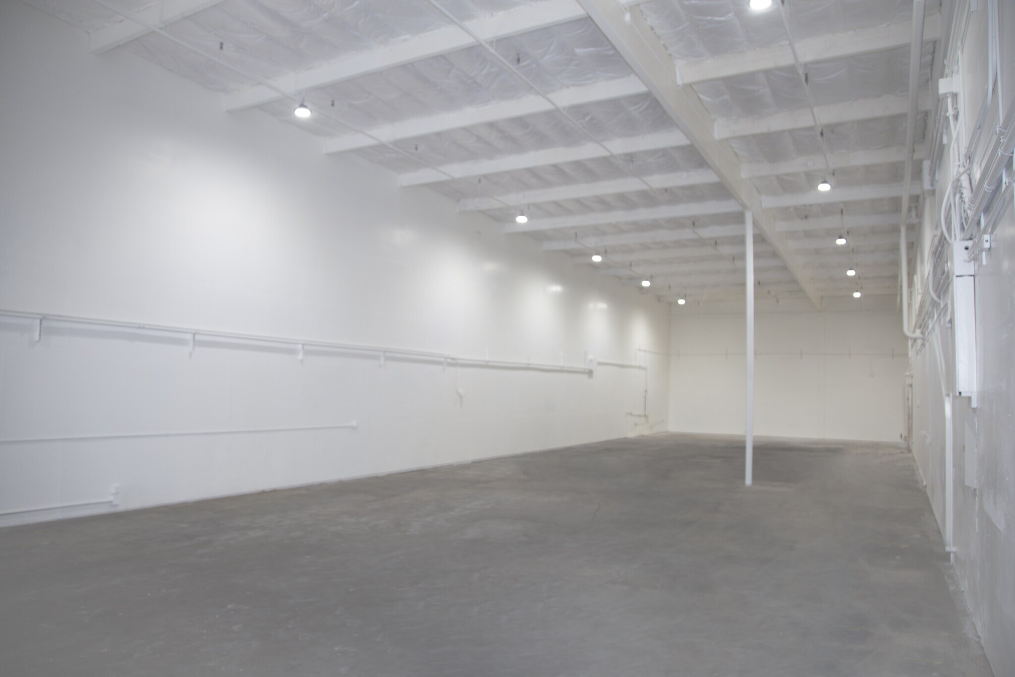 961 N Emerald Ave, Modesto, CA à vendre Photo intérieure- Image 1 de 1