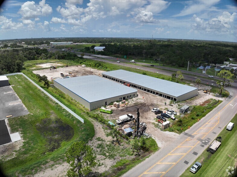 2419 E 85th St, Palmetto, FL à vendre - Communauté Matterport - Image 2 de 14