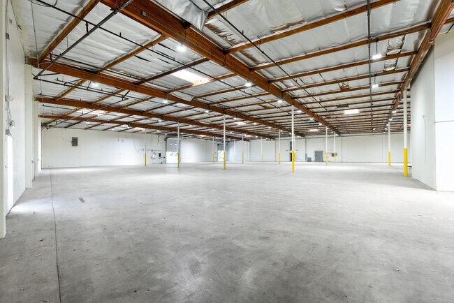More details for 709 Via Alondra, Camarillo, CA - Industrial for Lease