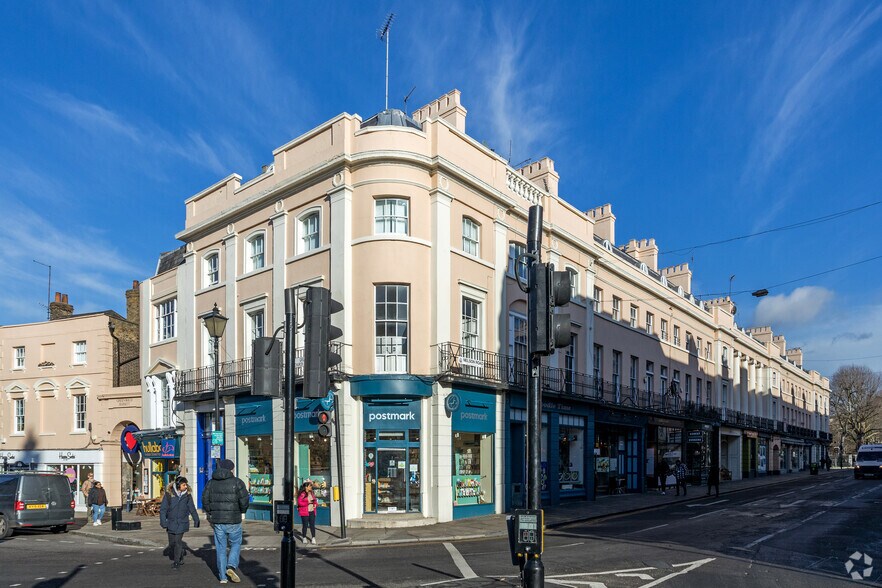 1-12 Nelson Rd, Londres à louer - Photo du bâtiment - Image 3 de 3