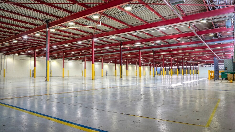 85 Harbor Rd, Port Washington, NY à louer - Photo intérieure - Image 2 de 4