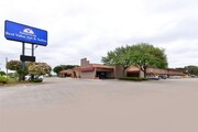 Americas Best Value Inn & Suites Victoria - Motel