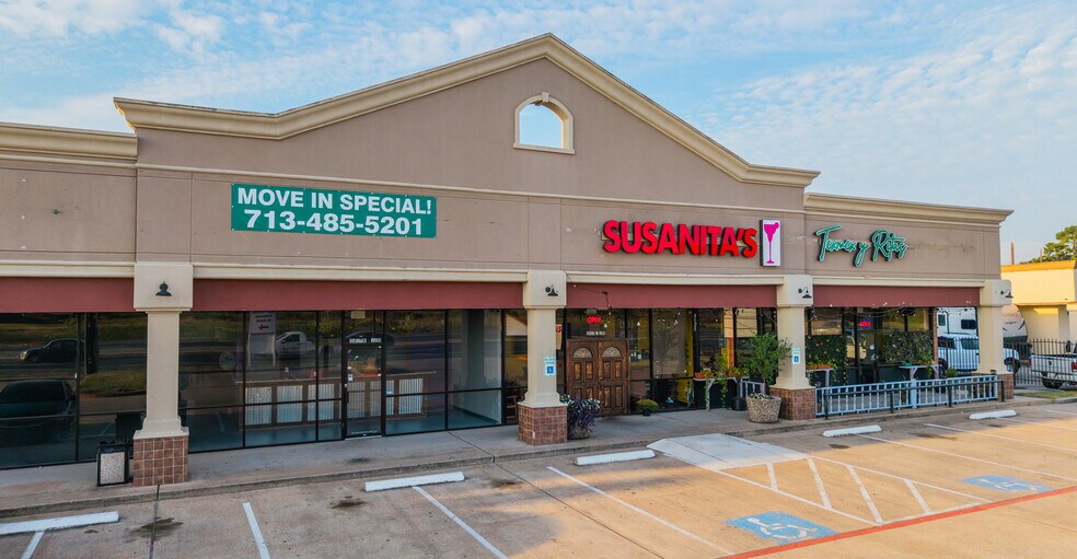 4915 Fm 2920 Rd, Spring, TX à louer - Photo du bâtiment - Image 3 de 20