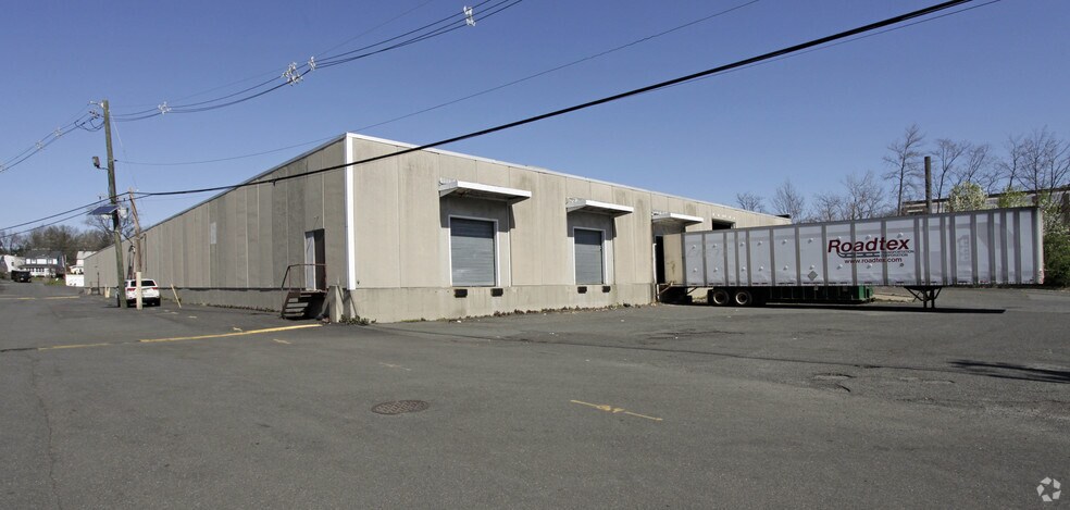 1831 Burnet Ave, Union Township, NJ à louer - Photo du bâtiment - Image 1 de 3