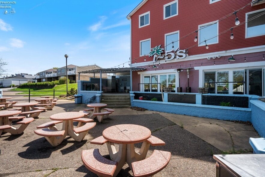 356 Main St, Huron, OH for sale - Building Photo - Image 2 of 25