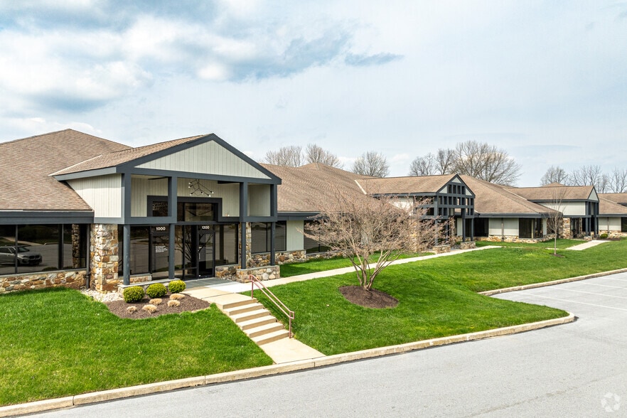 180 Sheree Blvd, Exton, PA for lease - Building Photo - Image 2 of 5