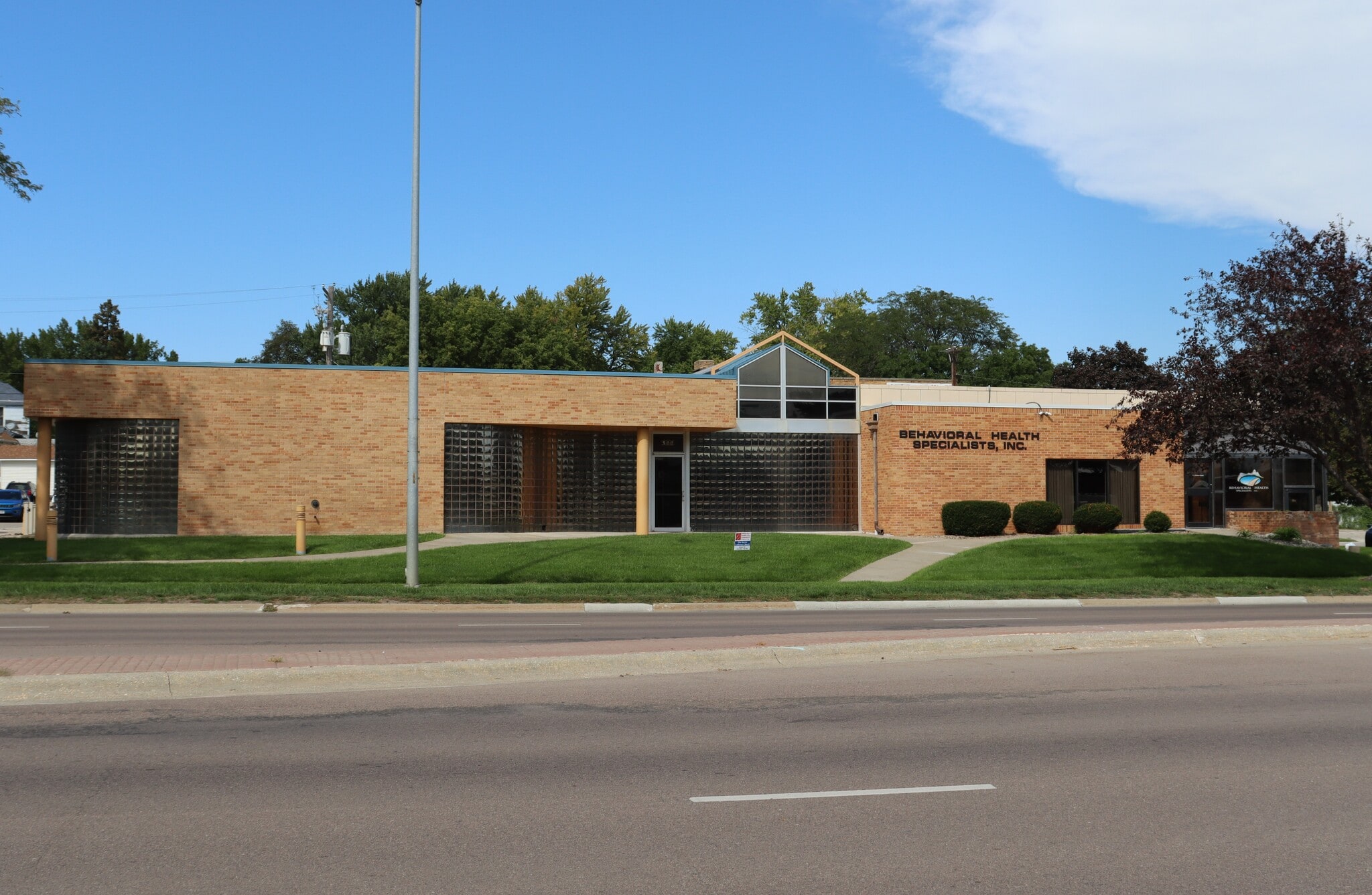 900 W Norfolk Ave, Norfolk, NE for lease Building Photo- Image 1 of 12