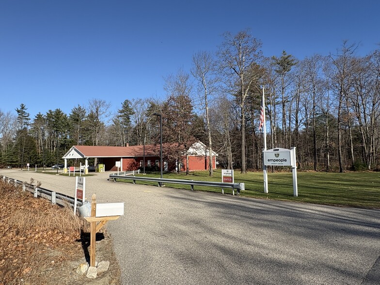 1298 Alfred rd, Arundel, ME à vendre - Photo du bâtiment - Image 2 de 5