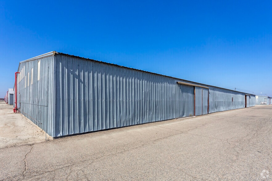 10210 Idaho Ave, Hanford, CA à louer - Photo du bâtiment - Image 3 de 13
