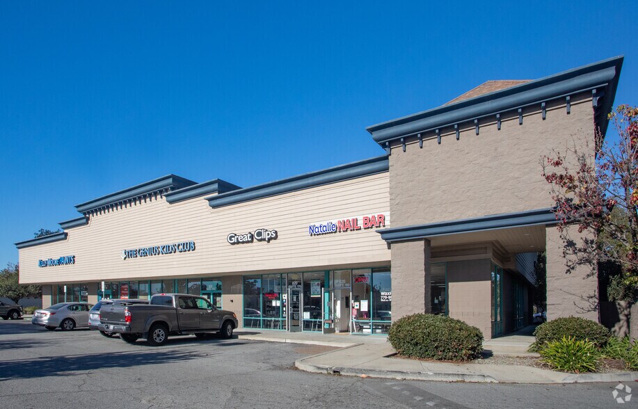 820 E Dunne Ave, Morgan Hill, CA à louer - Photo du bâtiment - Image 3 de 4